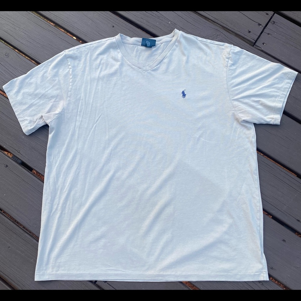 Polo Ralph Lauren
Classic Fit V-Neck T-Shirt Size XL